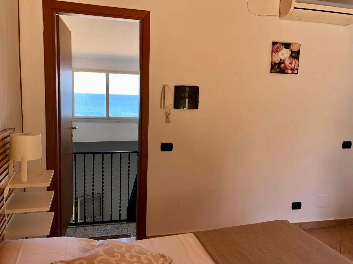 La Casa Sulla Scogliera Apartment Cefalu Luaran gambar